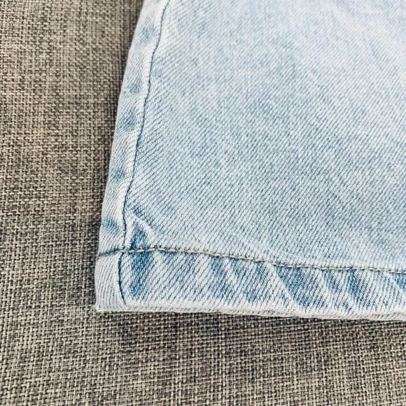 Forever‎ 21 Acid Wash Denim Mini Skirt Small Pockets Casual Wear 100% Cotton - Picture 2 of 10